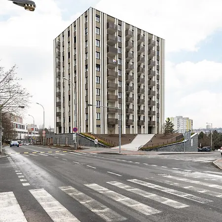 Stay2Gether Japandi Homestay For 4 - Metro B Luka Prague Exterior photo