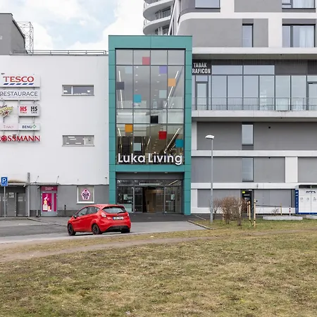 Stay2Gether Japandi Homestay For 4 - Metro B Luka Prague Exterior photo